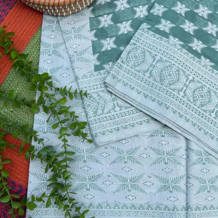 Kolmi Saree